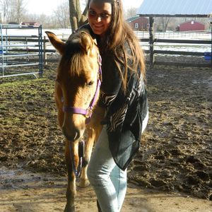 Meet your Posher, Caitlin